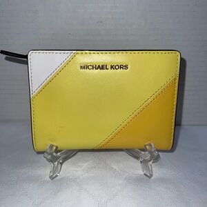 🔥🔥🔥 Michael Kors Wallet Triple Color Leather
Wallet Multicolor Leather